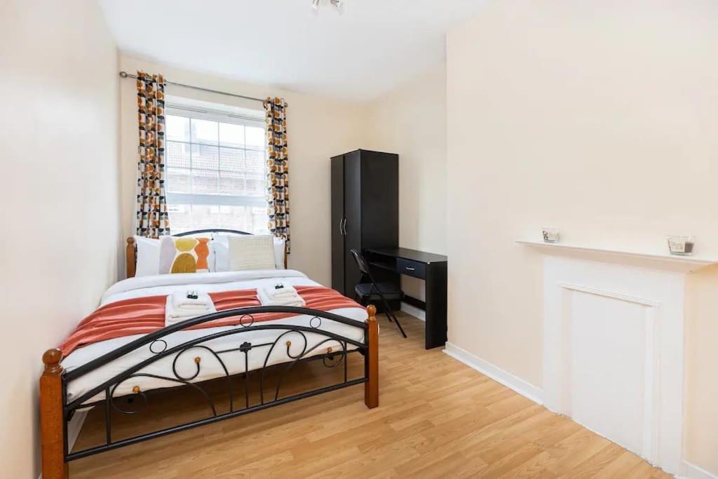 런던 Tranquil 1Br In South Bank With Onsite Parking 아파트 외부 사진